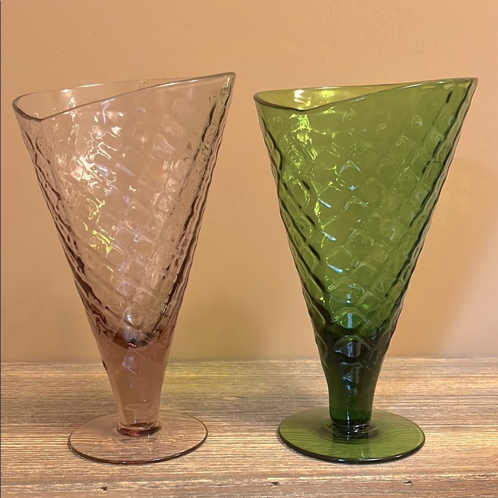 Vintage waffle ice cream cone footed sundae glasses. Set of 2
